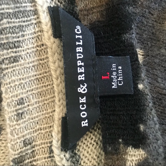 Rock and Republic Camo/Camouflage Sweater. Large - Picture 3 of 3